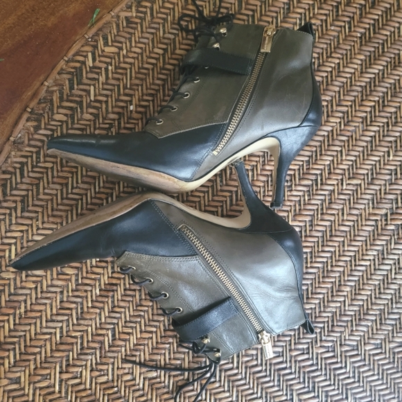 Michael Kors Brena leather boot bootie - Picture 3 of 9